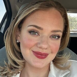 Meet your Posher, Antonia